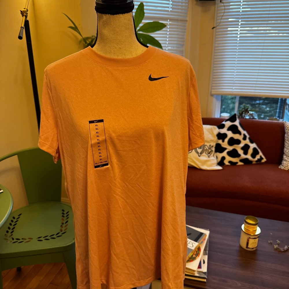 Nike Women's Coral Short Sleeve Tee